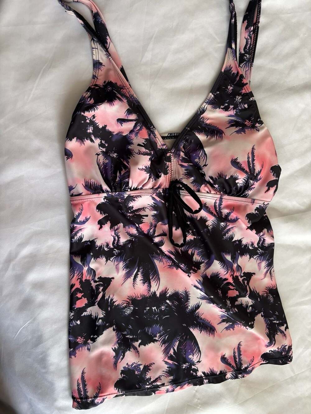 LASCANA Palm Print Underwire Tankini Top